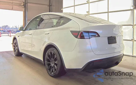 2022 Tesla Model Y from USA, damaged, VIN 7SAYGDEE9NF332623